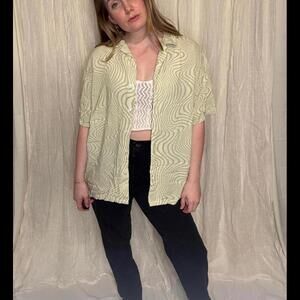 Retro Swirl Pattern Short Sleeve Button-up Shirt